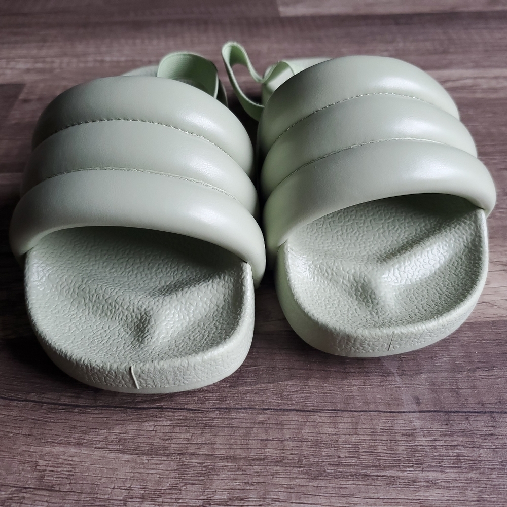 Fashion Nova Girls Sandals - Picture 6 of 11